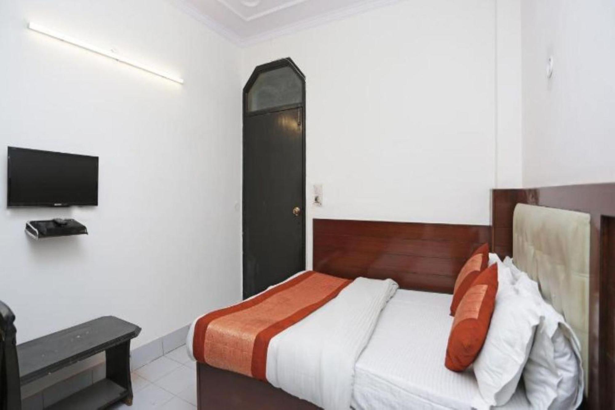 Couette-café Comfrate By Family Istay New Delhi